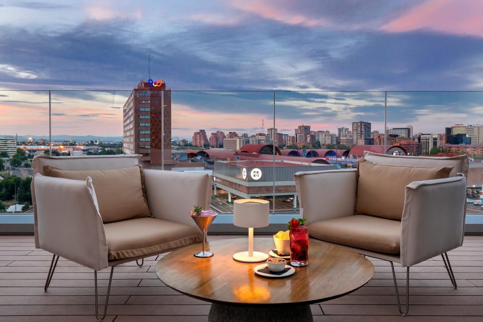 Balcony/Terrace, Alcoholic drinks, Non alcoholic drinks