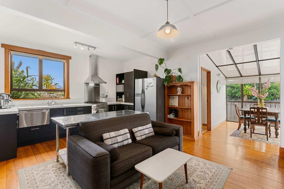 Cabbage Tree Cottage House in Bay Of Plenty