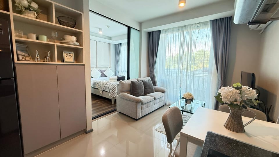 TV and multimedia, Kitchen or kitchenette, Living room