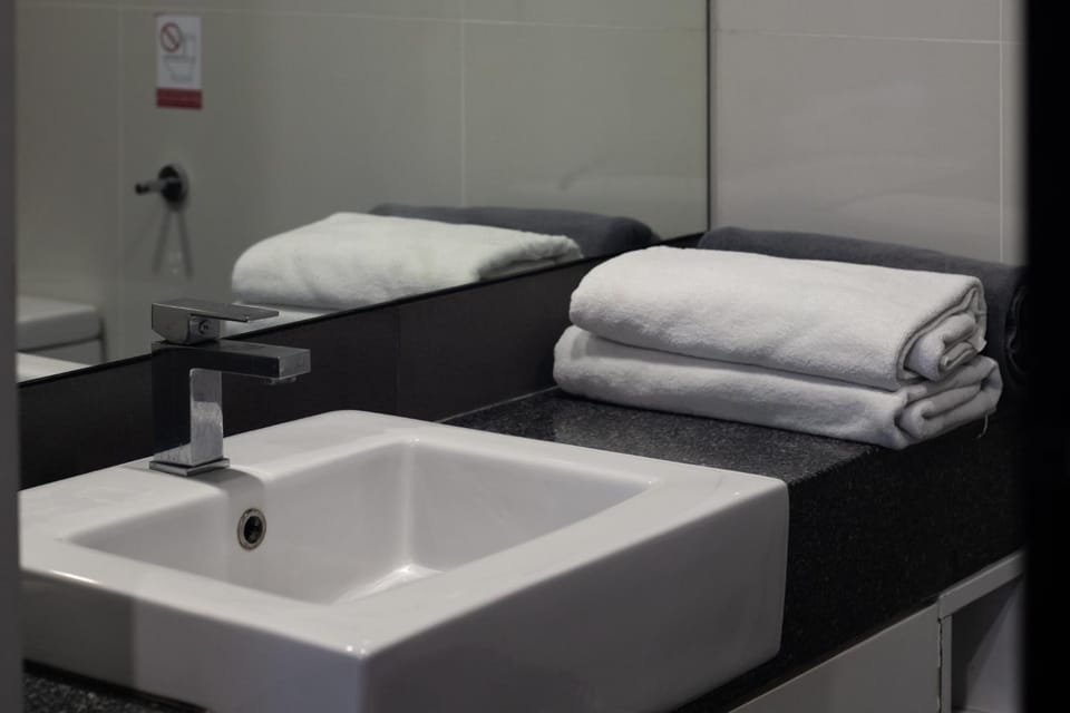 Bathroom, towels