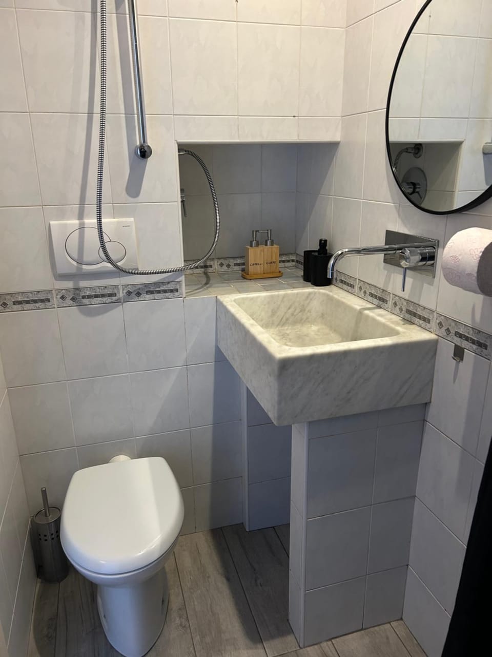 Toilet, Bathroom, towels