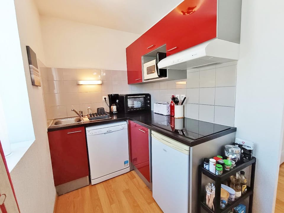 Coffee/tea facilities, Kitchen or kitchenette, dishwasher, minibar, pet friendly, stove, toaster