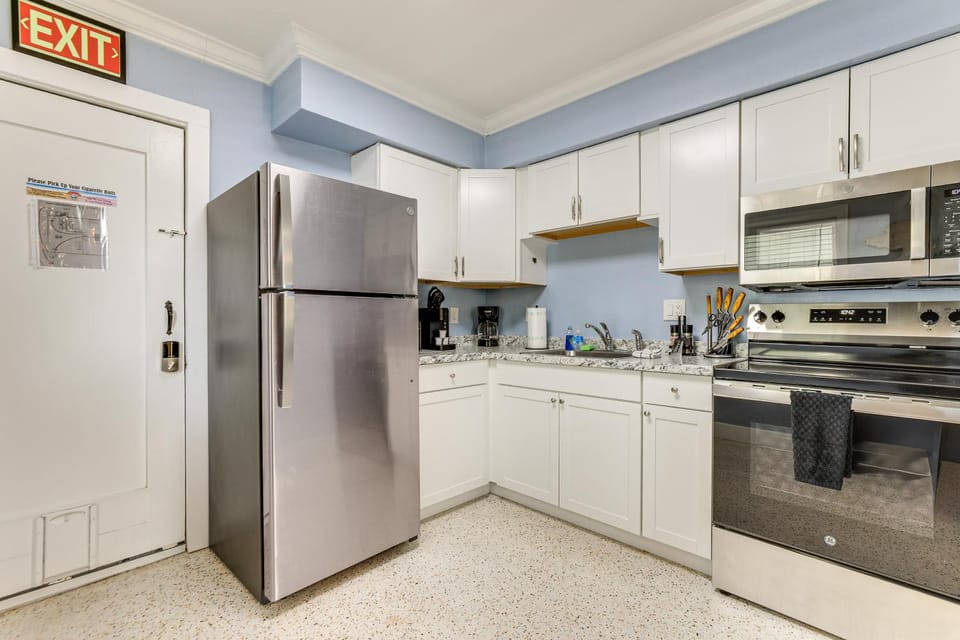 Walk to Beaches & Gulf: Indian Rocks Beach Duplex! Apartment in Indian Rocks Beach