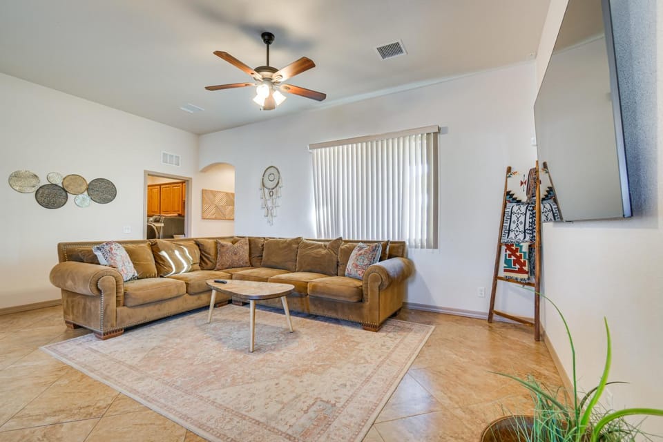 Putting Green & Mtn View: Lake Havasu City Home! House in Lake Havasu City