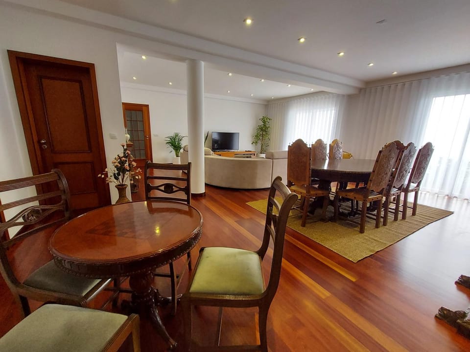 Communal lounge/ TV room, TV and multimedia, Living room, Seating area