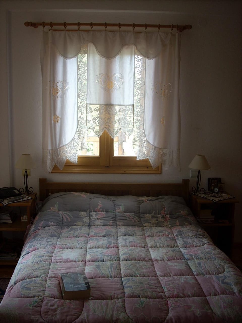 Μεζονέτα στην λίμνη Πλαστήρα House in Peloponnese, Western Greece and the Ionian