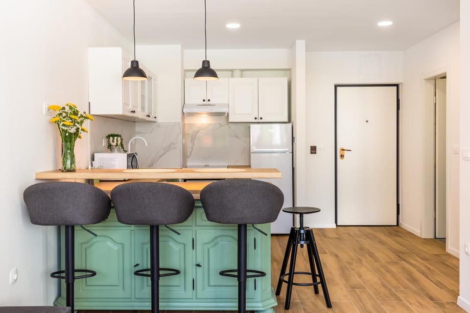 Kitchen or kitchenette, Dining area, minibar