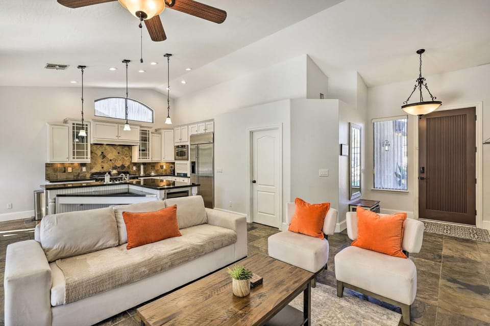 Tee Off, Relax Poolside! Family Home in Scottsdale House in Kierland