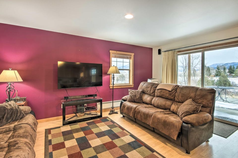 Inviting Townhome 30 Mi to Yellowstone NP! House in Emigrant