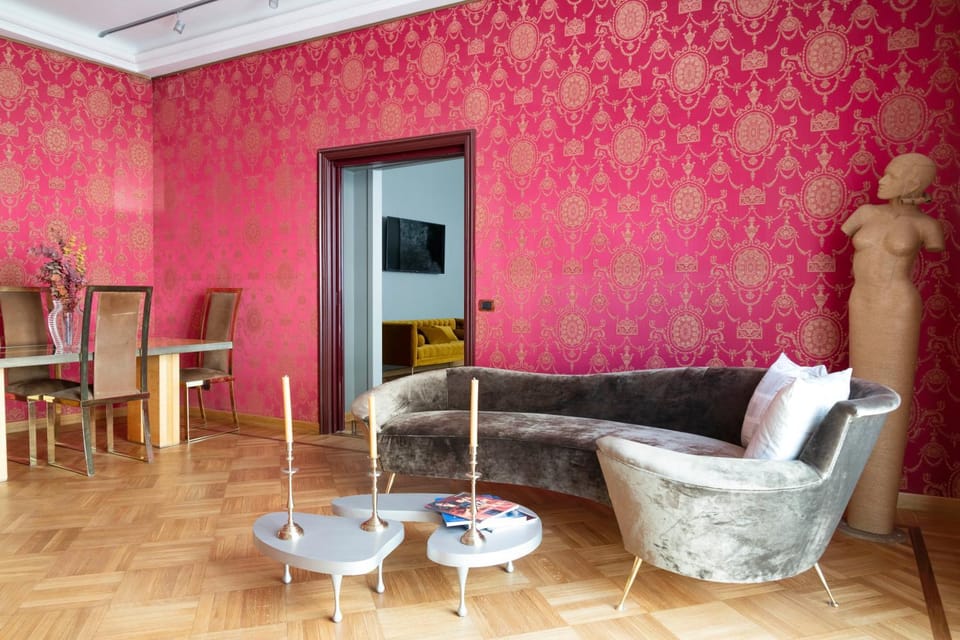 Living room, Seating area