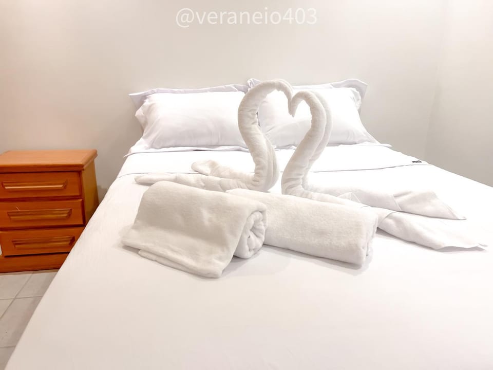 Apartamento frente mar c/ar P/ 6 hóspedes Apartment in Santos