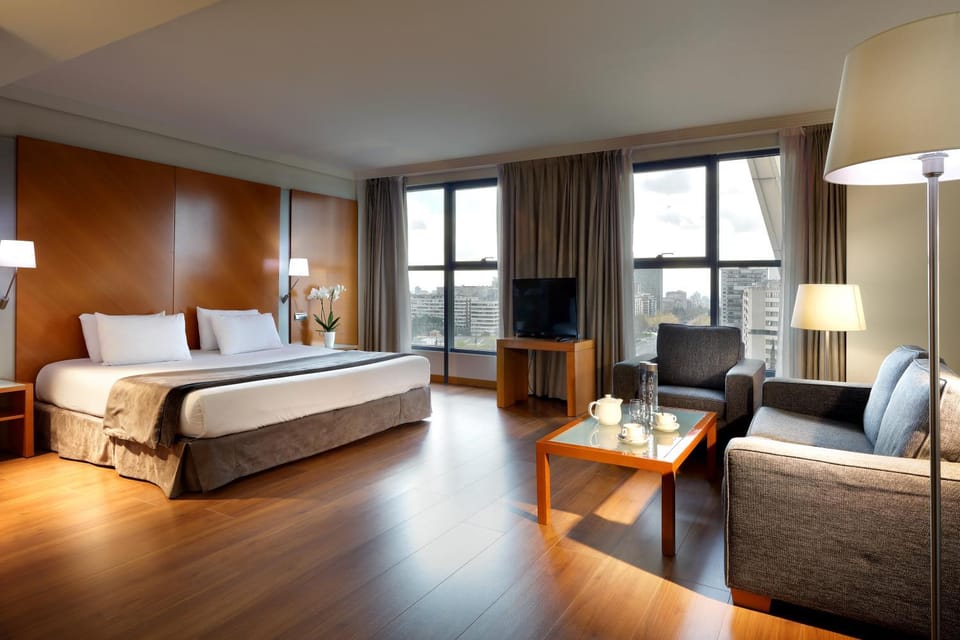 Bed, Photo of the whole room, Decorative detail, Bedroom