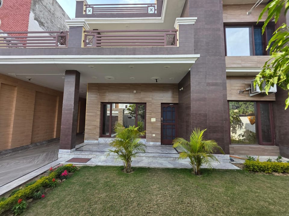 Property building, Garden view