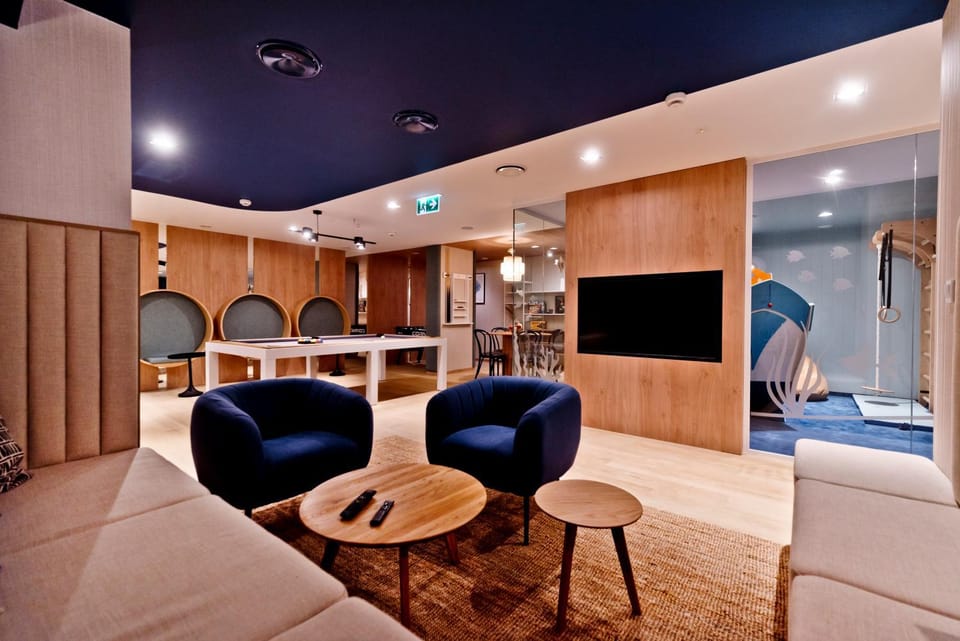 Communal lounge/ TV room, Game Room