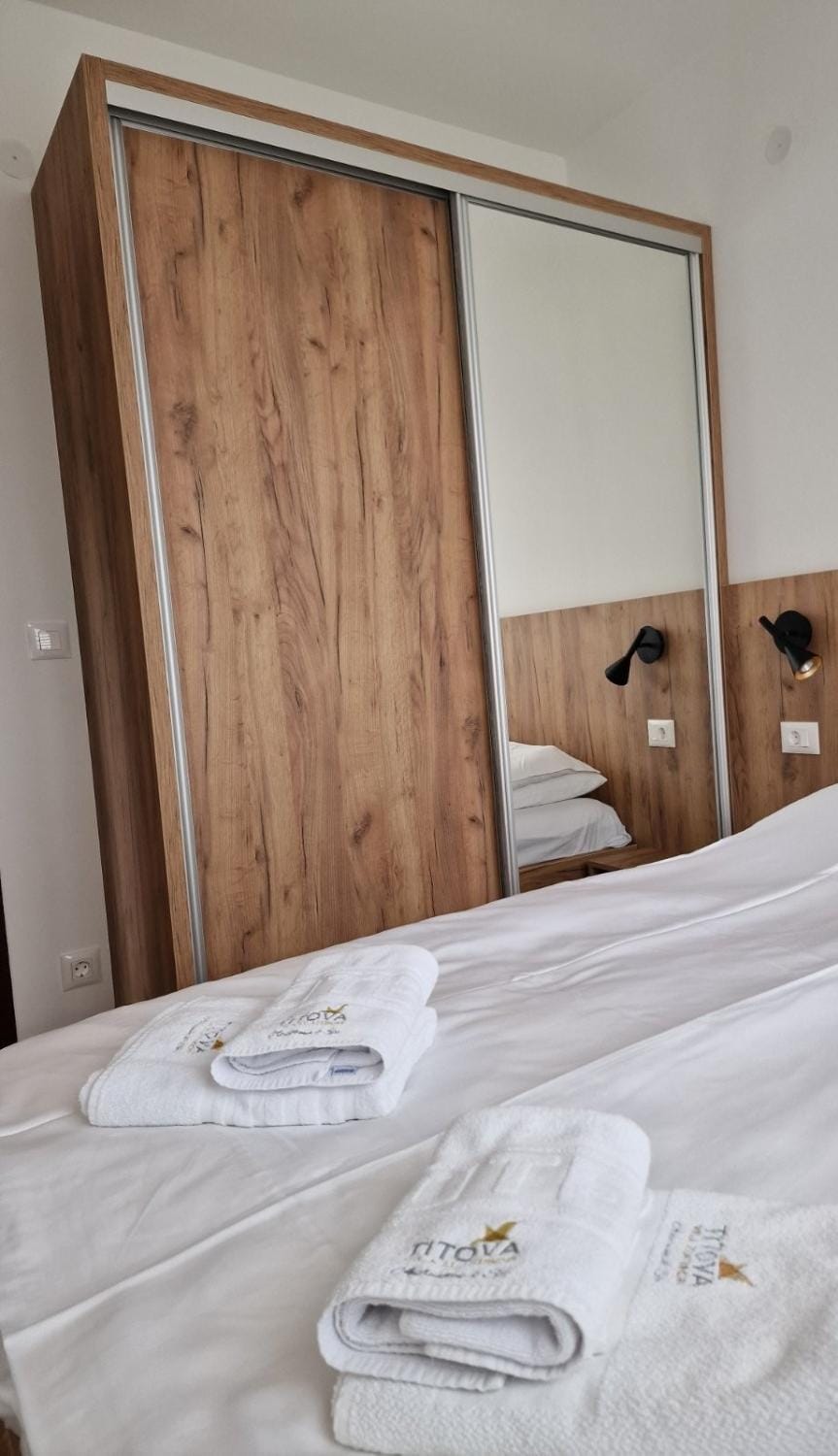 Hedonist Zlatibor Mountain Wellness & SPA Apartment in Zlatibor