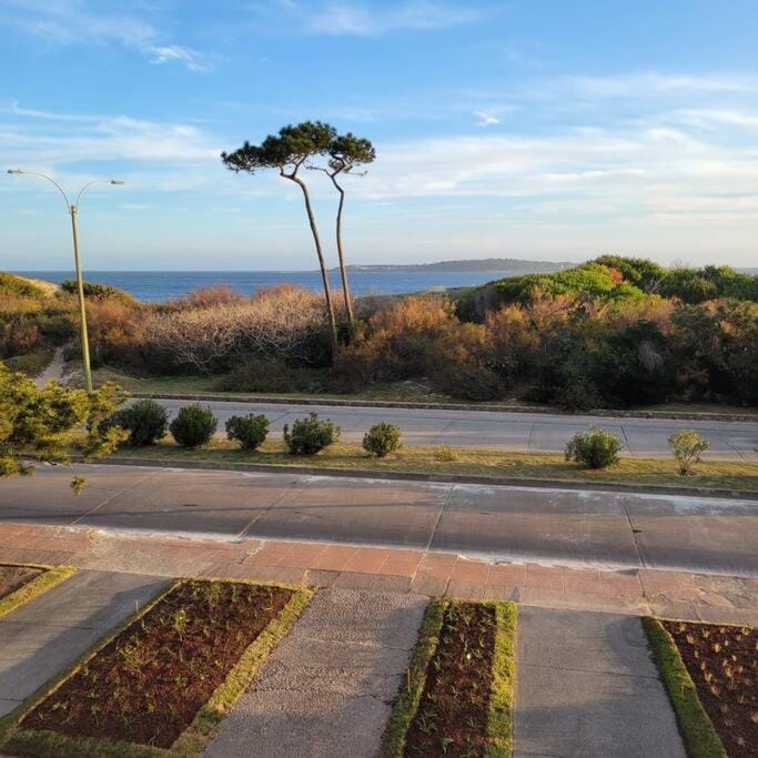 Sea view apartment in front of Playa Mansa in Punta del Este Apartment in Punta del Este