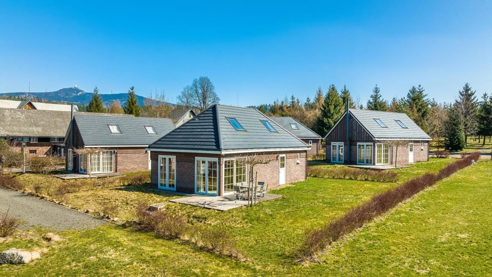 Property building, Natural landscape, Garden, Garden view