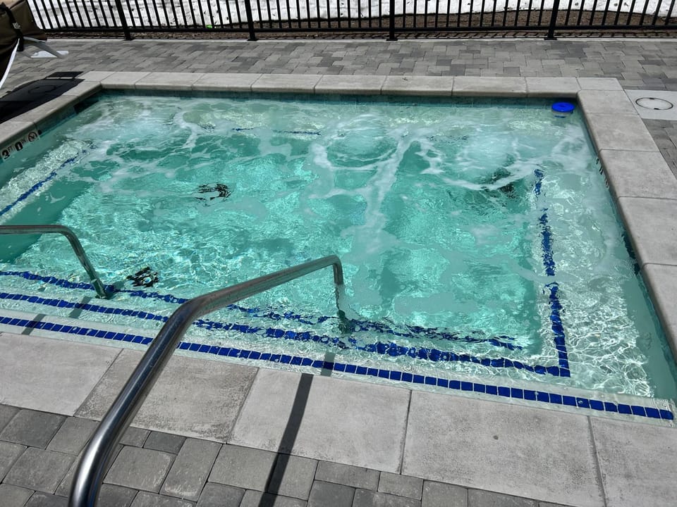 Newly Built Updated 3 Bed 2 and a half bath Creekhouse at Snowcrk Resort 1463 Amazing Mountain Views House in Mammoth Lakes