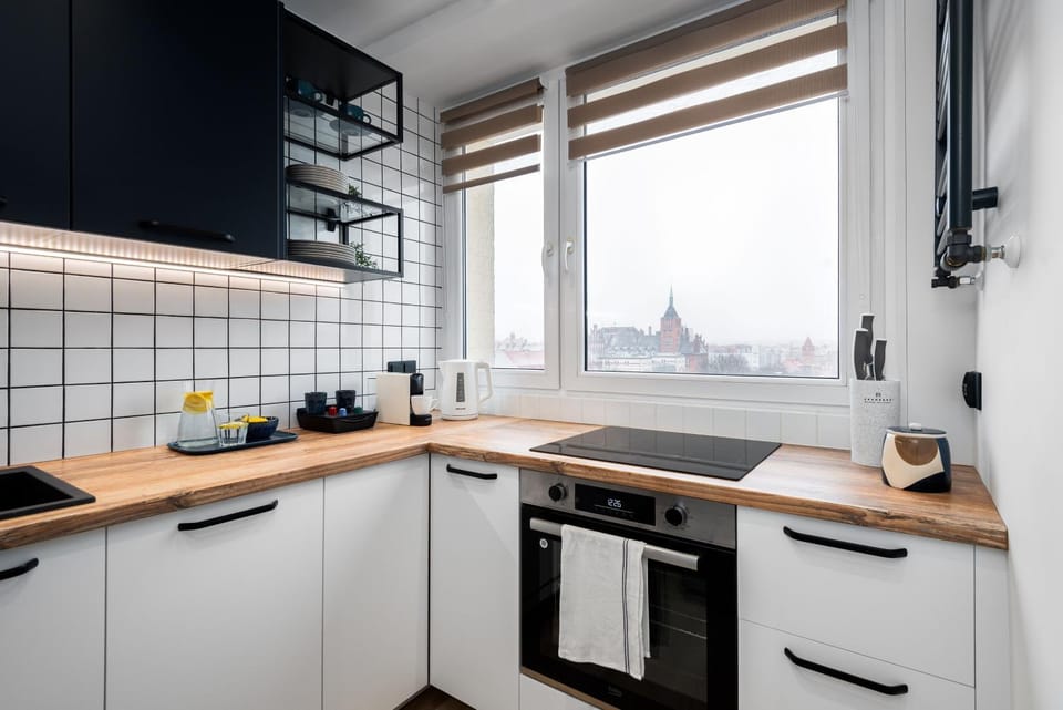 Coffee/tea facilities, Kitchen or kitchenette, Seating area, City view, Location, dishwasher, hair dryier, heating, heating, locker, locker, oven, pet friendly, stove, stove, towels, towels, washing machine, kitchen