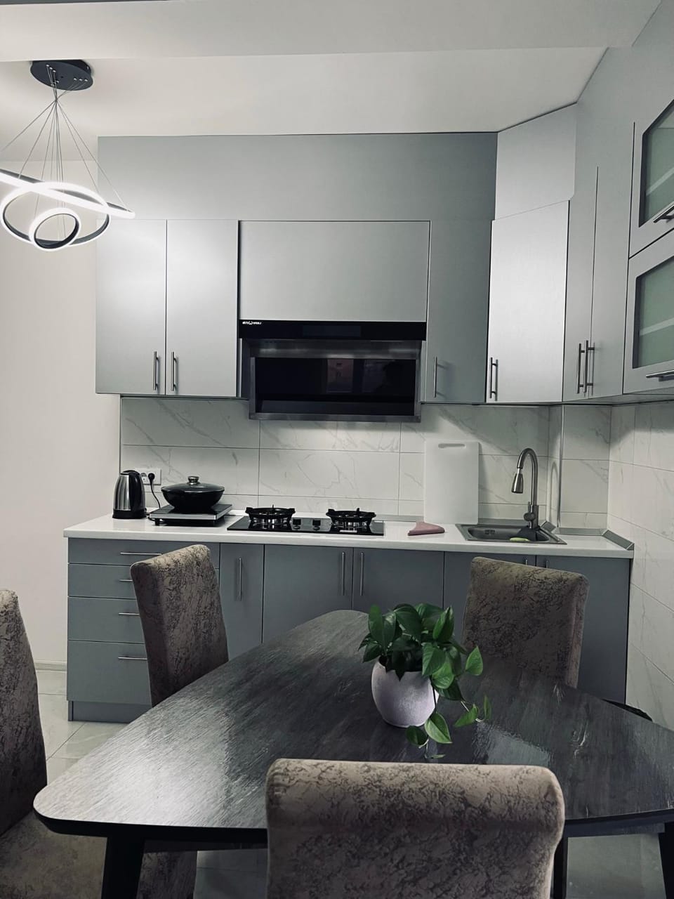 馨之家-华人公寓民宿 三室一厅 Apartment in Belgrade
