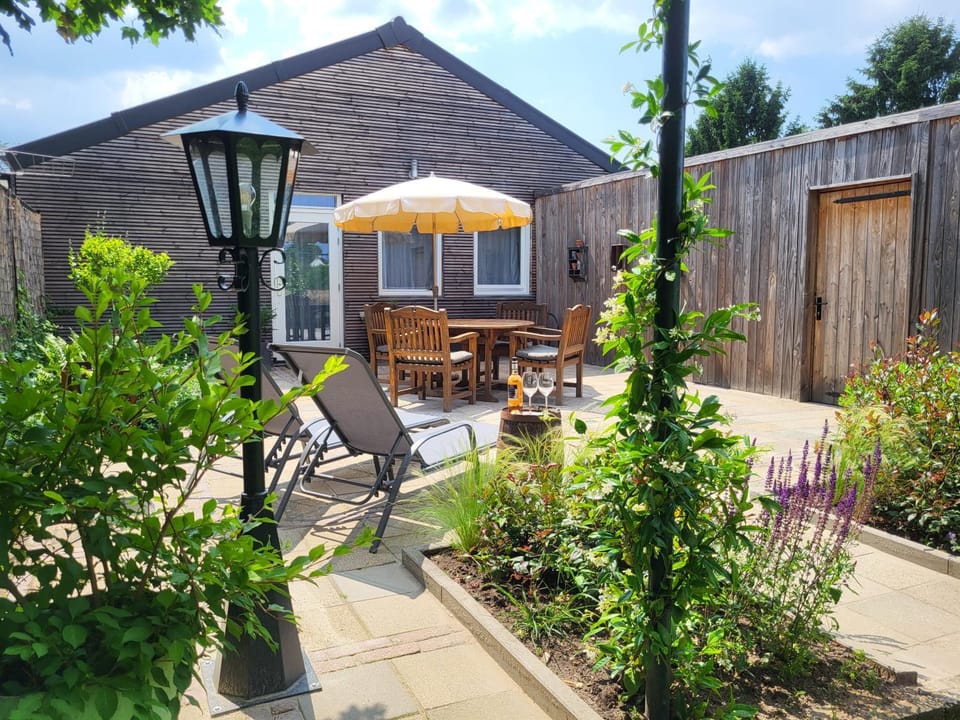 Patio, BBQ facilities, Garden, Balcony/Terrace, sunbed