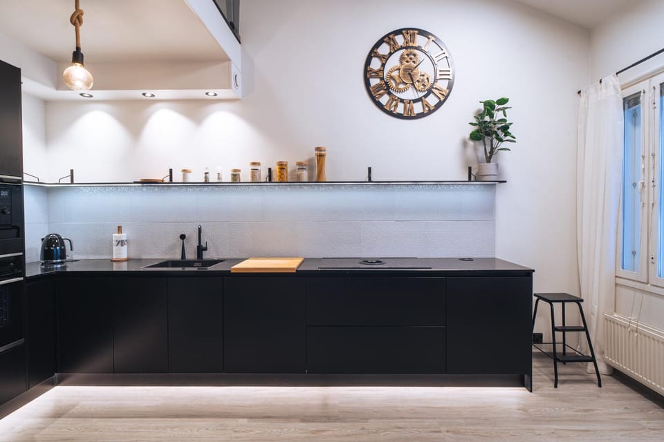 Kitchen or kitchenette