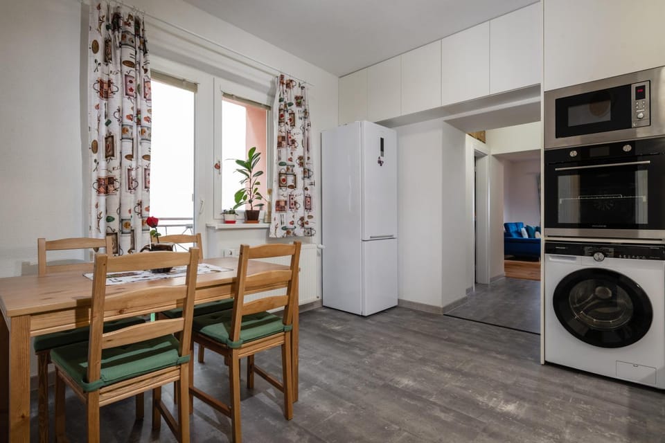 Kitchen or kitchenette, Seating area, Dining area, minibar, pet friendly, washing machine, dryer