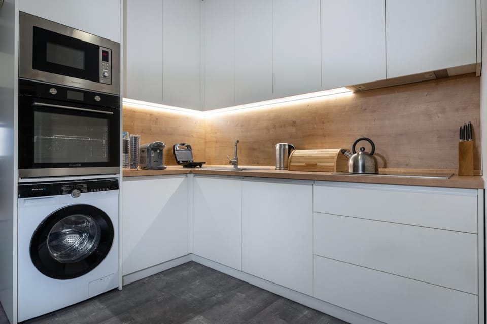 Coffee/tea facilities, Kitchen or kitchenette, dishwasher, minibar, pet friendly, stove, toaster, washing machine, dryer