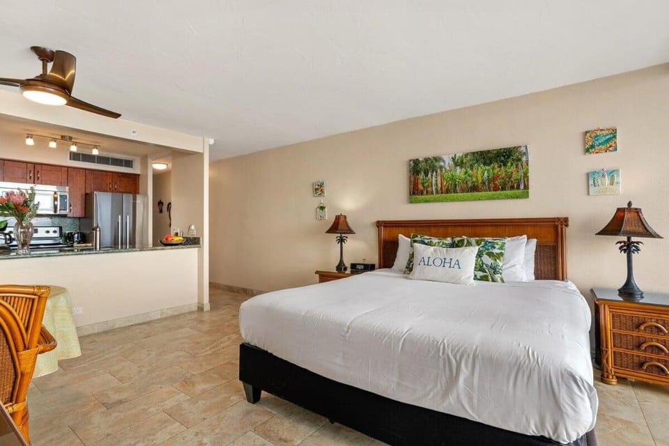Mahana 713 · MA 713 Luxury OceanFront Studio House in Kaanapali