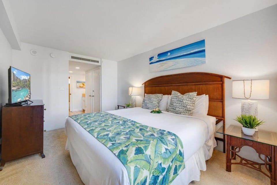 Kaanapali Shores 725 · KS 725 2BD in BeachFront Resort w Ocean V House in Kaanapali
