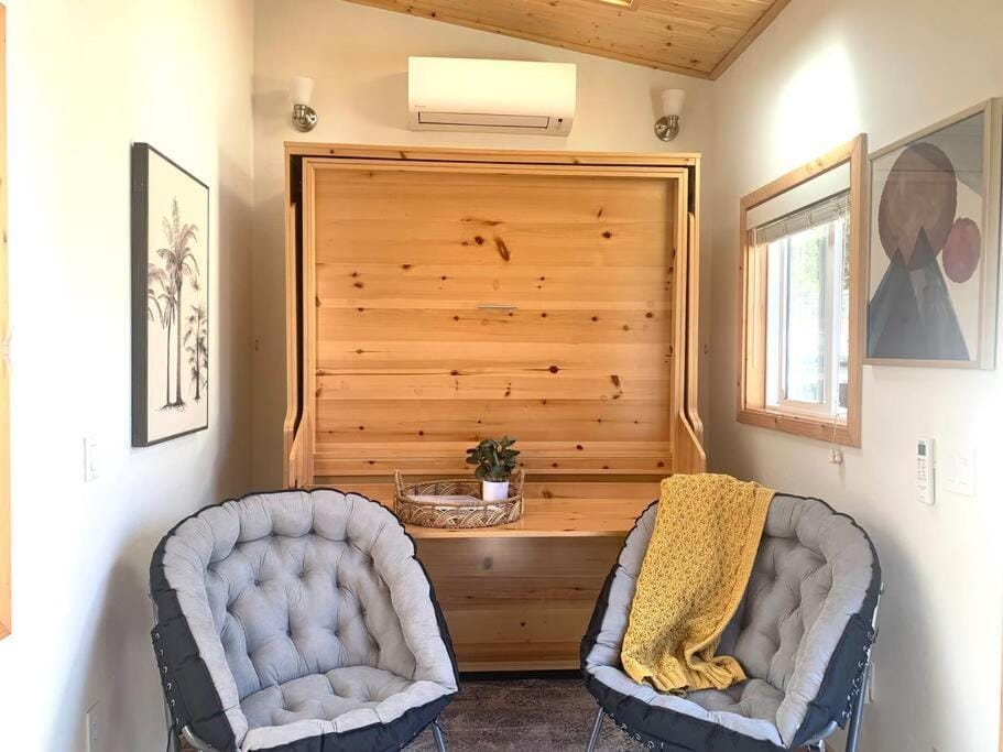 Sunshine Tiny Studio and Loft Close to Downtown House in San Luis Obispo