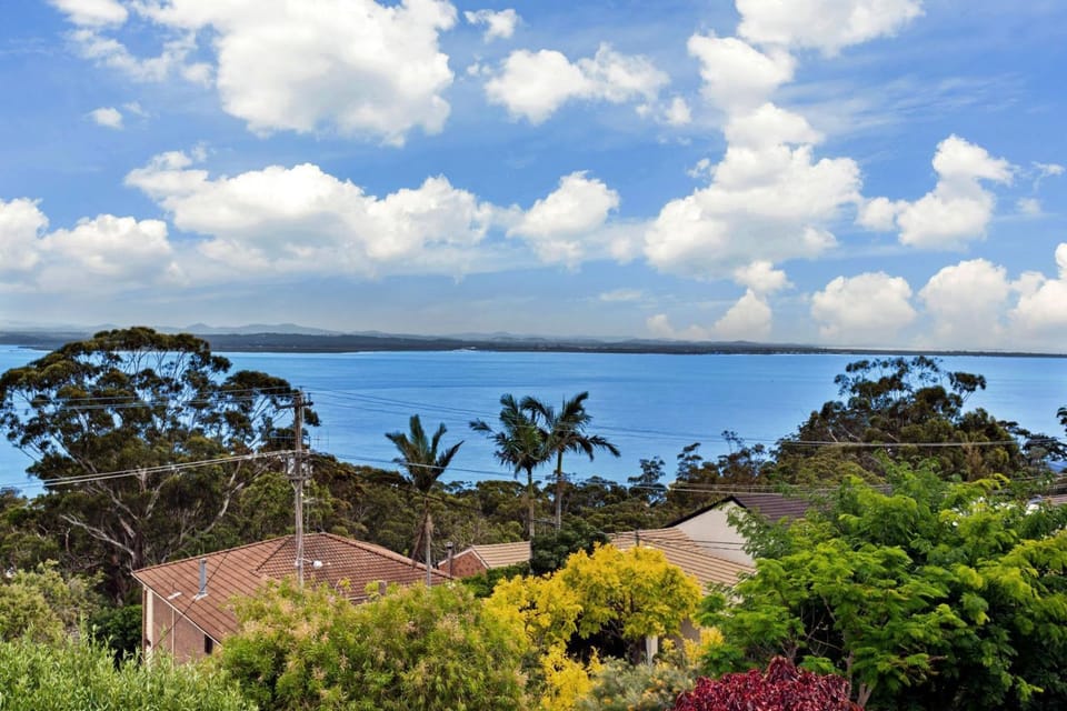 Nearby landmark, Spring, Day, Natural landscape, Mountain view, Sea view