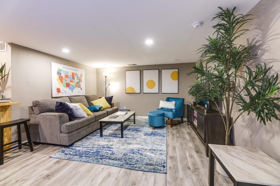 Cozy Newport Cottage Near Stadiums & Downtown House in Newport