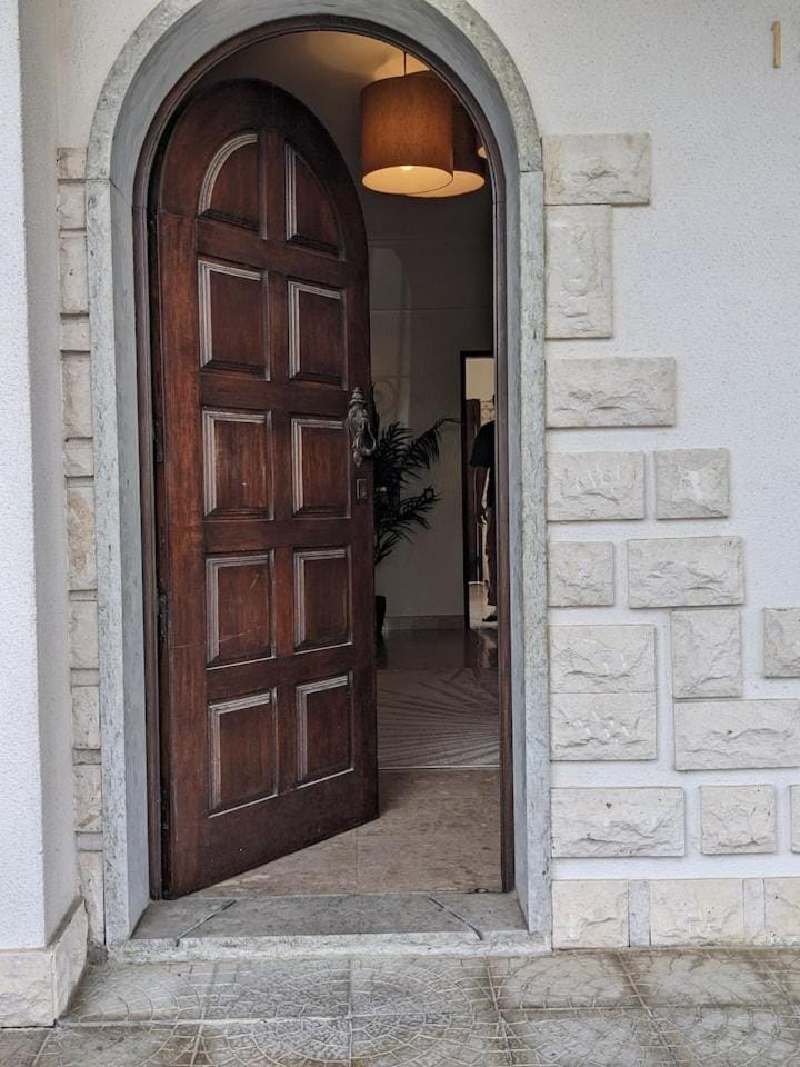 Lisbon Coastal Retreat Villa in Setubal District