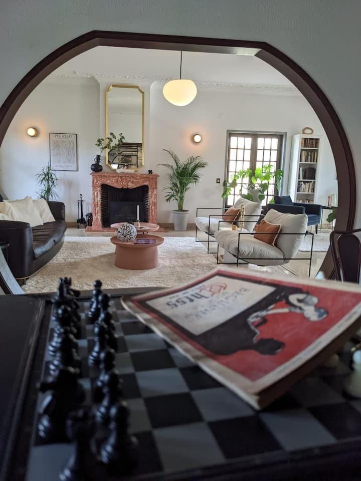 Lisbon Coastal Retreat Villa in Setubal District