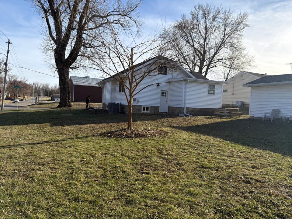 Albert Lea revival House in Albert Lea