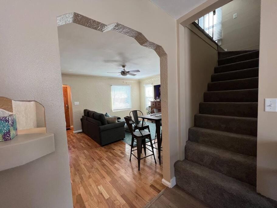 Snug, neighborly home perfect for your small group House in Billings