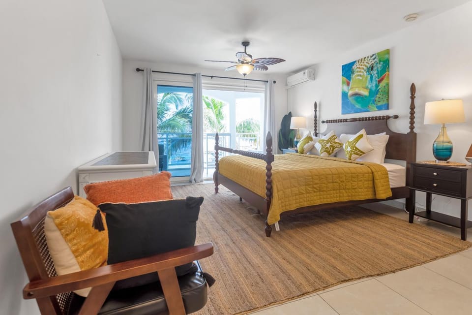 Maho Beach 1BR Haven, Ocean Vista Apartment in Simpson Bay