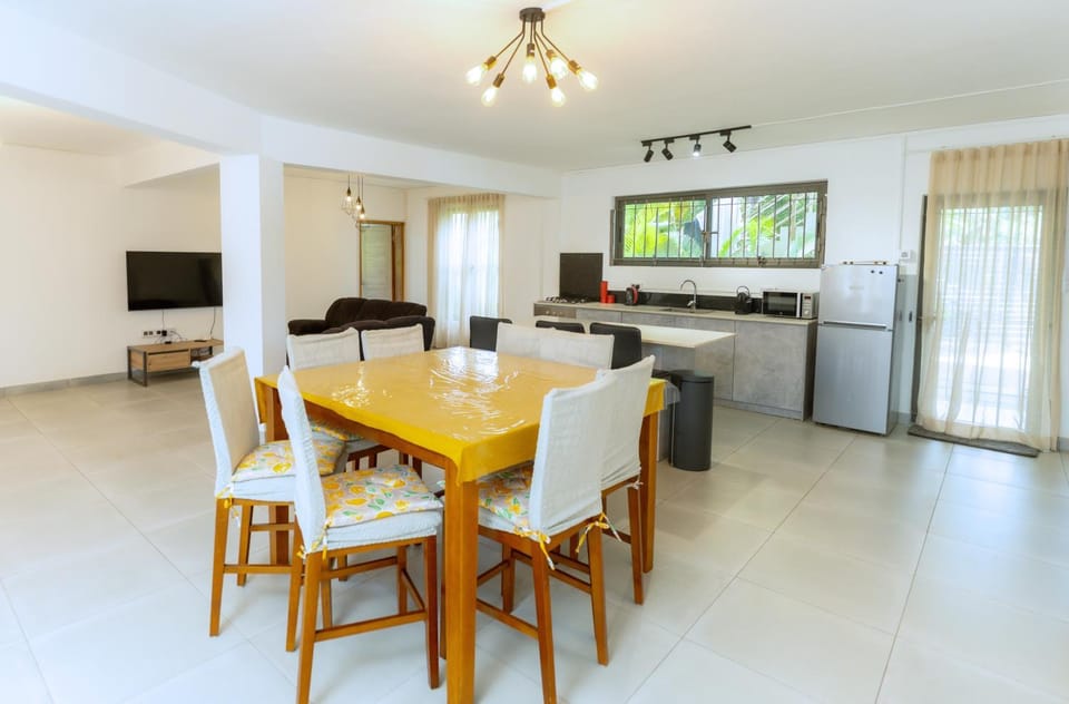 Seasons Break Apartment Pereybere Apartment in Grand Baie