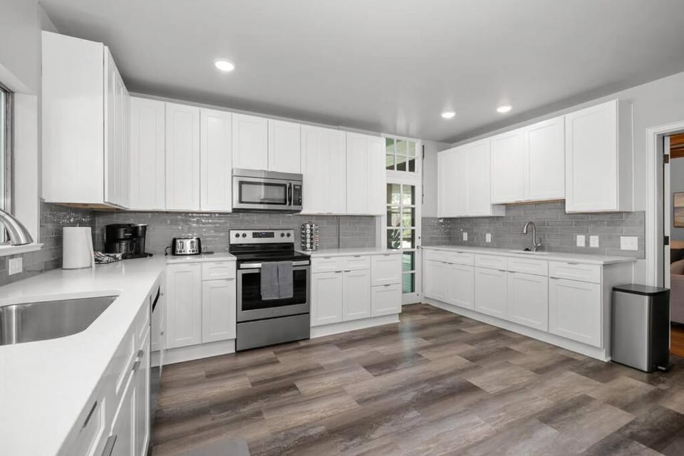 Entire Main level of Beautiful Historic Home Apartment in Spokane