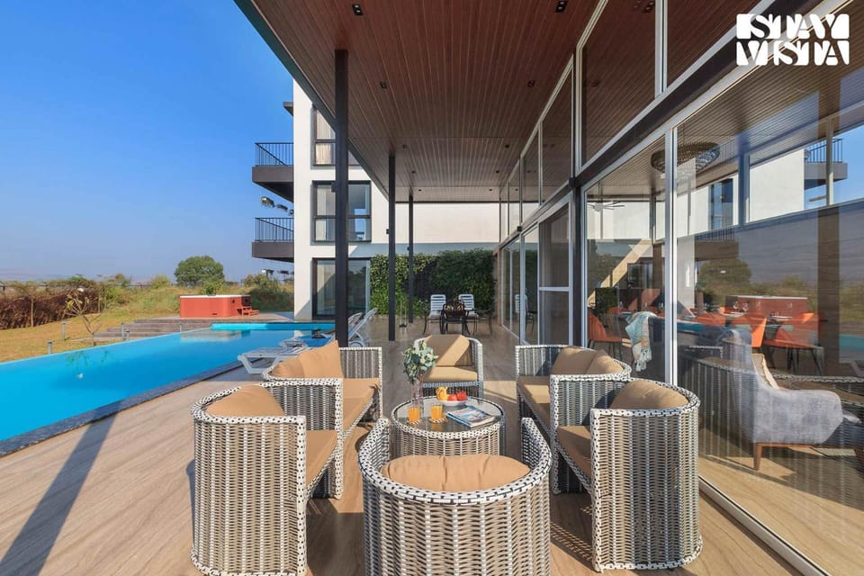 StayVista's La Mer - 5BHK Lake-View Villa with Pool Table Villa in Maharashtra