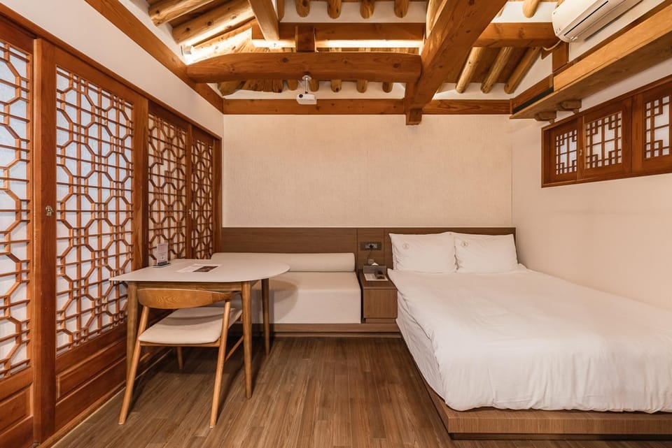 Living room, Bedroom