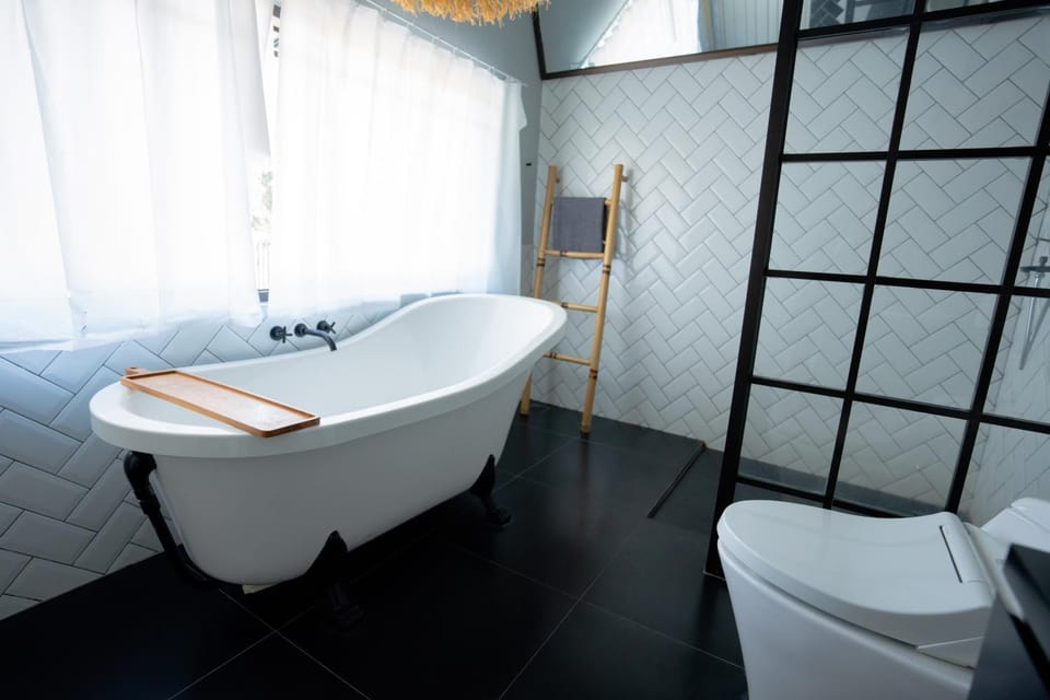 Bathroom, Bath