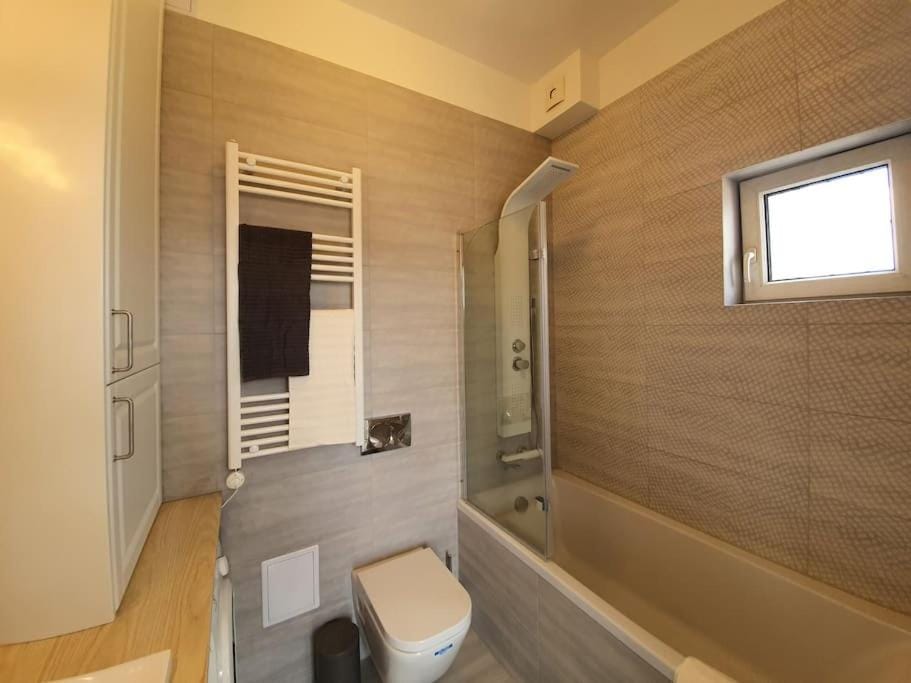 Master apartment with Air CONDITION and SEPARATED ROOFTOP terrace Apartment in Budapest
