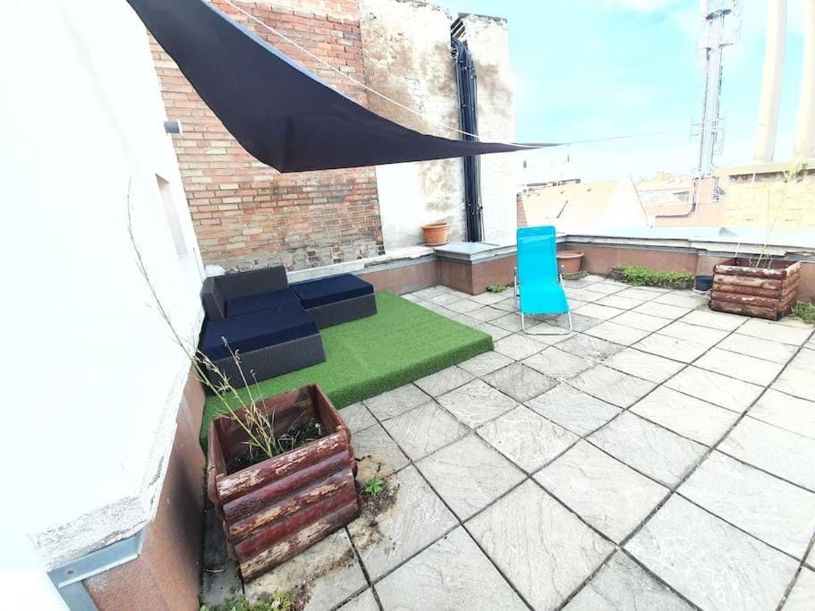 Master apartment with Air CONDITION and SEPARATED ROOFTOP terrace Apartment in Budapest