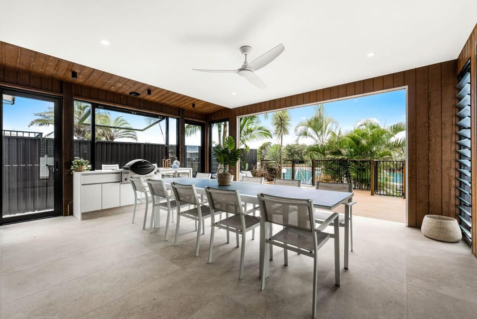 BBQ facilities, Balcony/Terrace, Dining area
