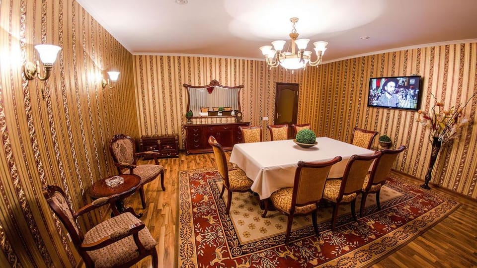 TV and multimedia, Dining area