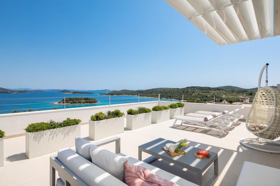 Balcony/Terrace, Balcony/Terrace, Sea view