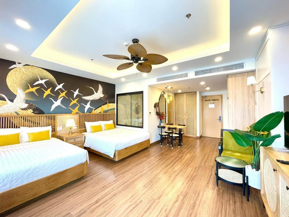 Bed, TV and multimedia, Photo of the whole room, Bedroom, fireplace, air conditioner