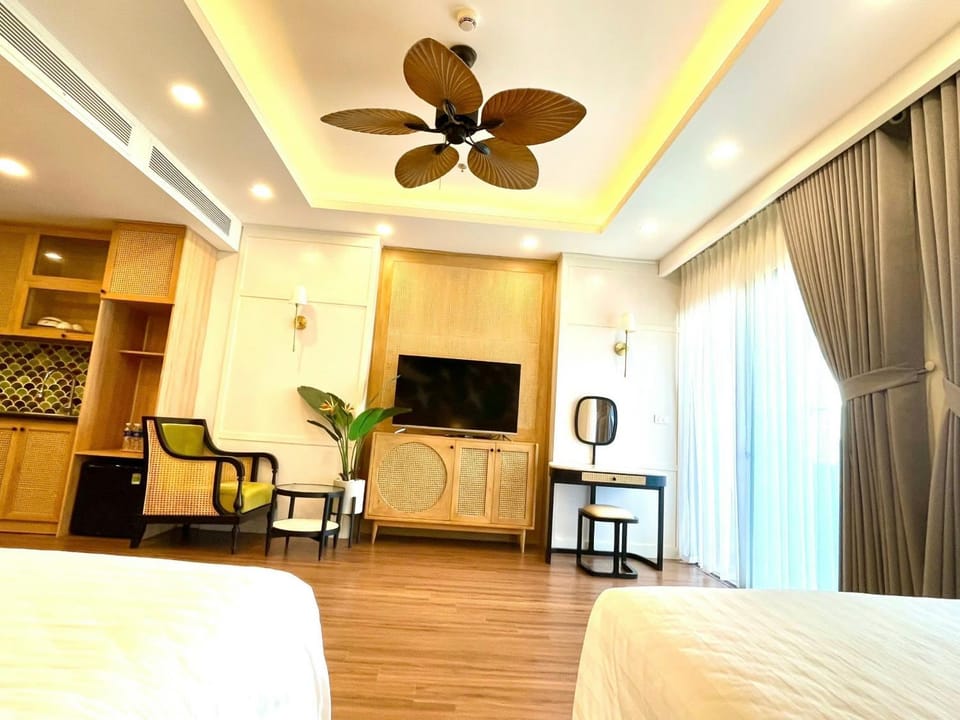 Communal lounge/ TV room, Bed, TV and multimedia, Photo of the whole room, Evening entertainment, Bedroom, fireplace